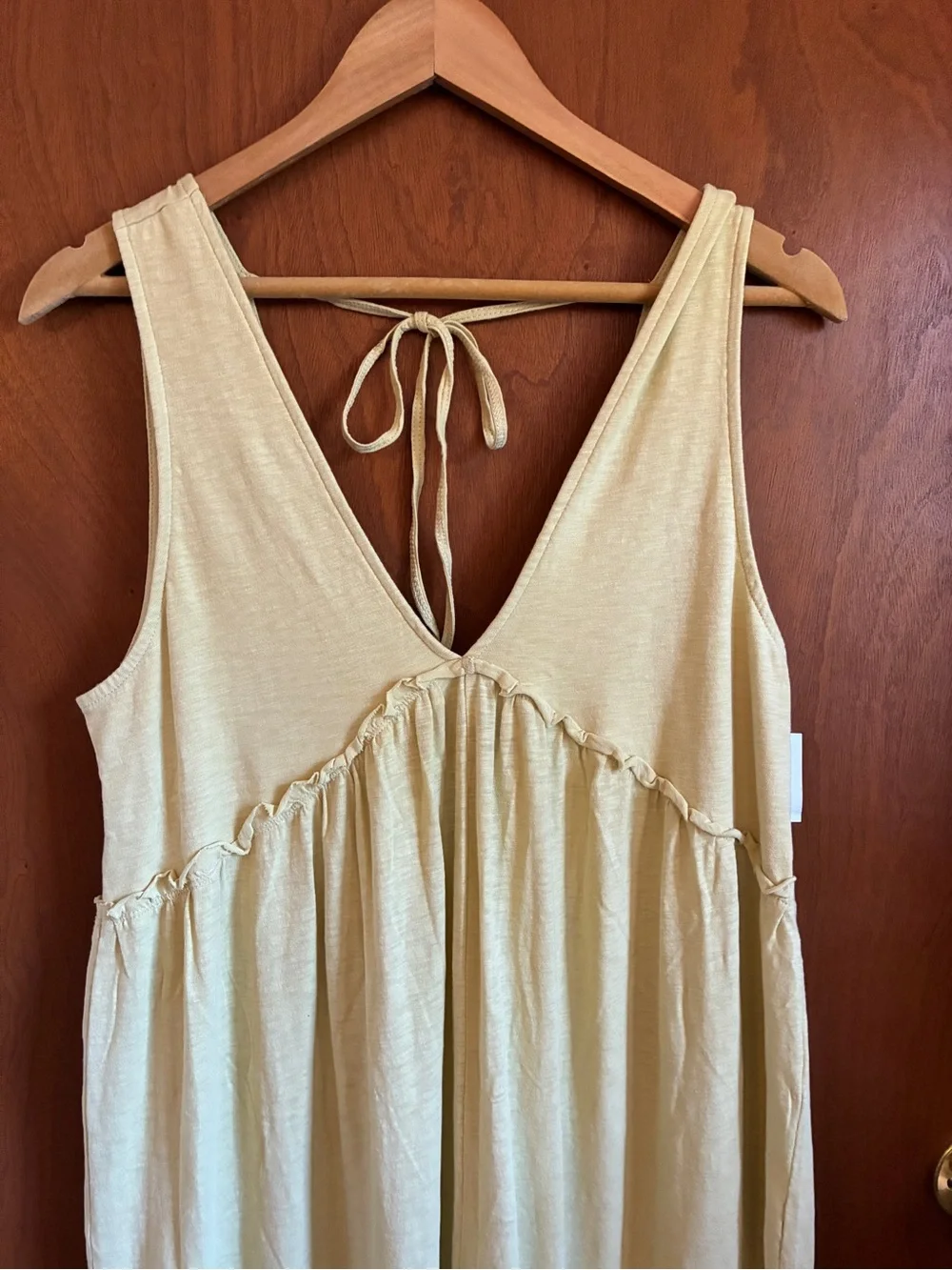 American Eagle Outfitters Yellow V-Neck Sleeveless Jumpsuit - Picture 2 of 4